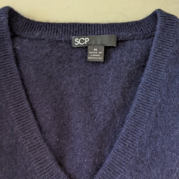 Scoop NYC Blue Cashmere V-Neck Sweater -- Men's XL - Picture 2 of 4